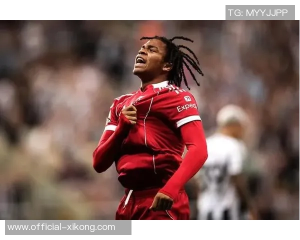 古斯托回忆：贝尔球衣陪伴我首秀对决利物浦的难忘时刻