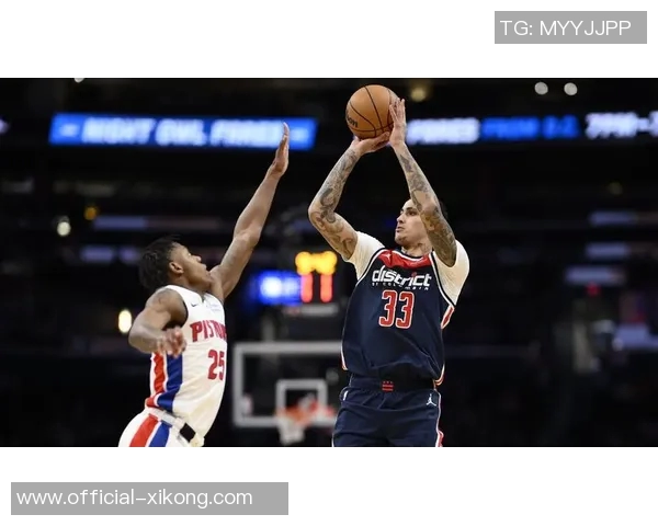 里弗斯确认字母和库兹马缺席对阵活塞库兹马臀部伤势无大碍