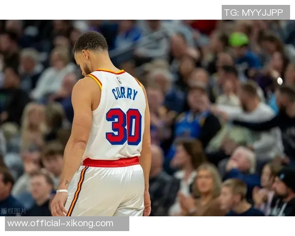 拉科布谈库里伤情不明球队需咬牙坚持争取胜利